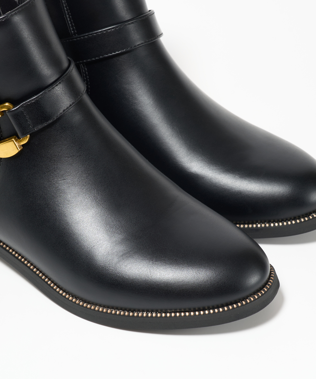 Botim detalhes dourados image number null